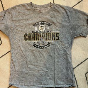 Pittsburgh Penguins 2016 Stanley Cup Champions Shirt, Large Grey